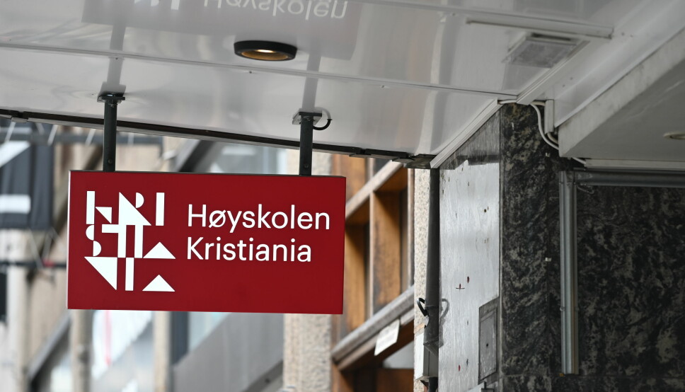Ved Høyskolen Kristiania kan studentene velge praksis som et valgfag i fjerde semester. Om studentene får betalt eller ikke, varierer.