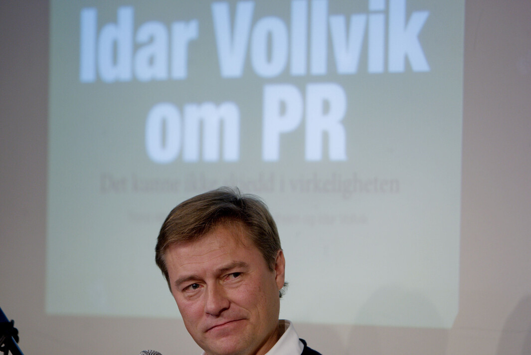 Idar Vollvik under lanseringen av boka Idar Vollvik om PR, «Det kunne ikke skje i virkeligheten» på Litteraturhuset i Oslo tilbake i 2009 . Foto: Stian Lysberg Solum / SCANPIX Idar Vollvik under lanseringen av boka Idar Vollvik om PR, «Det kunne ikke skje i virkeligheten» på Litteraturhuset i Oslo tilbake i 2009 . Foto: Stian Lysberg Solum / SCANPIX