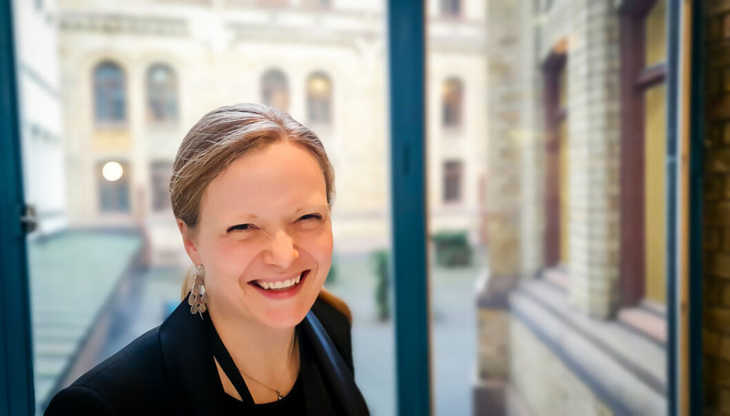 KrFs kommunikasjonssjef Elisabeth Løland forteller i denne saken om hvor viktig sosiale medier blir for de i den kommende valgkampen KrFs kommunikasjonssjef Elisabeth Løland forteller i denne saken om hvor viktig sosiale medier blir for de i den kommende valgkampen