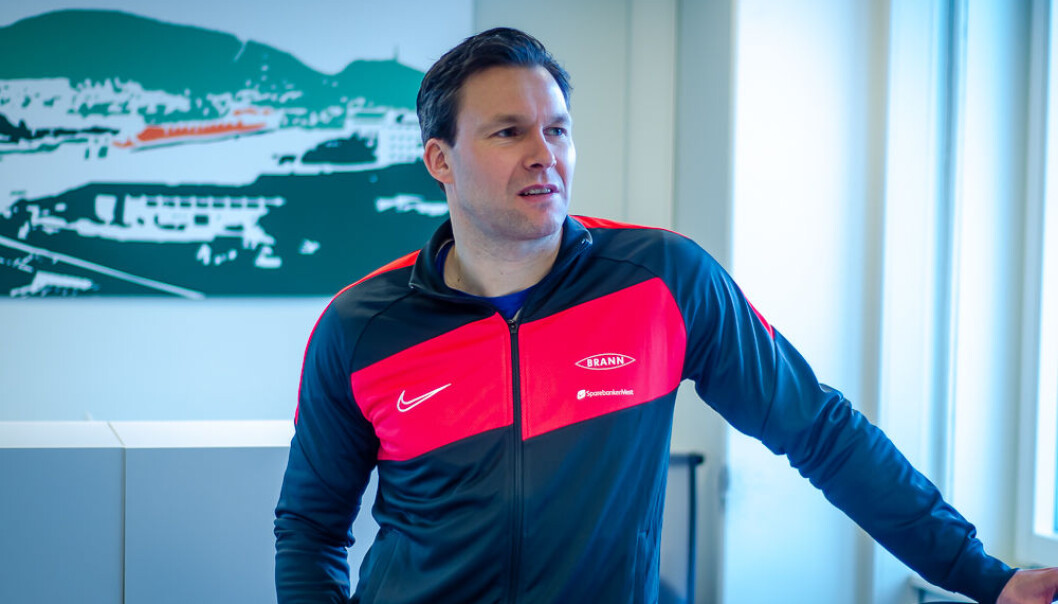 Håkon Opdal er keeper på Brann og kommunikasjonsrådgiver i Apriil. Håkon Opdal er keeper på Brann og kommunikasjonsrådgiver i Apriil.