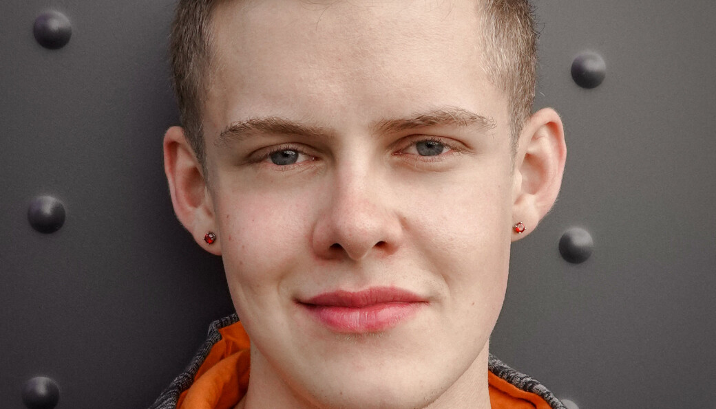Max Øystå Lloyd har droppet utdannelsen og gikk rett i arbeid som tenåring. Nå har han sikret seg jobb i Try Apt. Max Øystå Lloyd har droppet utdannelsen og gikk rett i arbeid som tenåring. Nå har han sikret seg jobb i Try Apt.