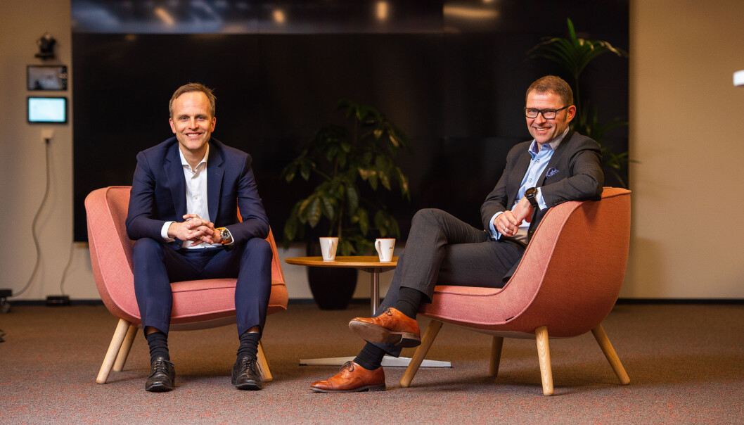 Viseadministrerende direktør Petter Vold sammen med nyansatt markeds- og kommunikasjonsdirektør Rune Jevne Sjøhelle. Viseadministrerende direktør Petter Vold sammen med nyansatt markeds- og kommunikasjonsdirektør Rune Jevne Sjøhelle.