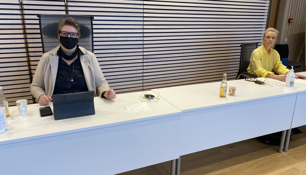 Ordfører Hanne Opdan og kommuneoverlege Kerstin Anine Johnsen Myhrvold i forbindelse med en pressekonferanse avholdt i Nordre Follo rådhus i Ski. Ordfører Hanne Opdan og kommuneoverlege Kerstin Anine Johnsen Myhrvold i forbindelse med en pressekonferanse avholdt i Nordre Follo rådhus i Ski.
