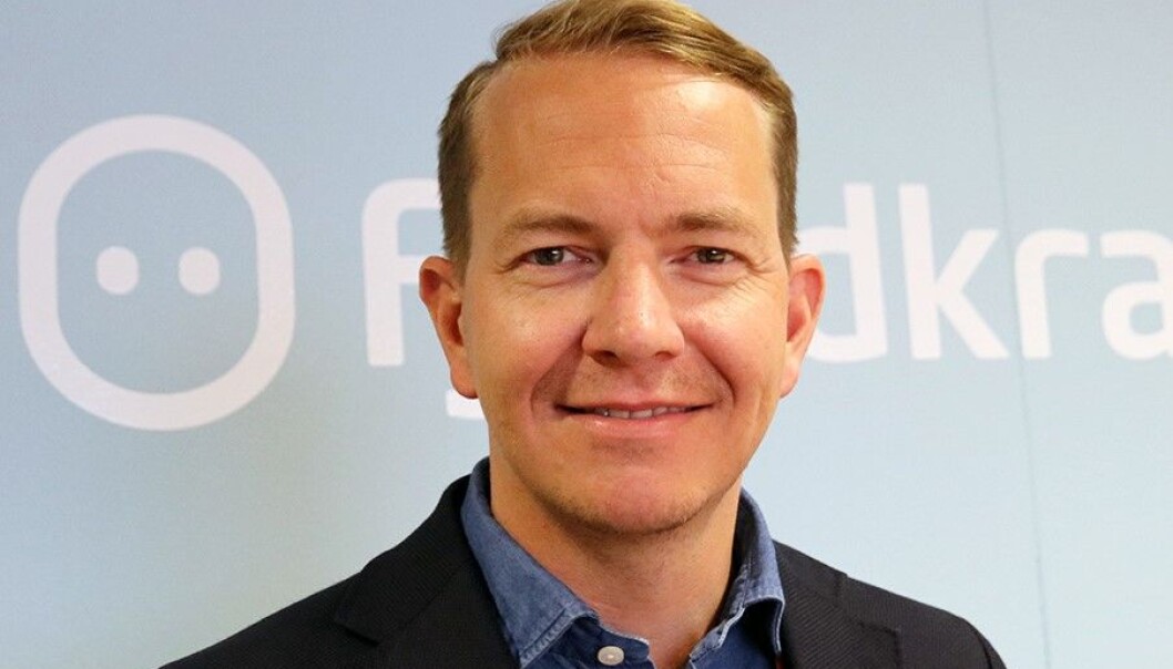 Stian Madsen er sponsorsjef i Fjordkraft. Han sier det ikke er aktuelt for de å sponse klubber som inngår avtaler med land eller selskaper i land som ikke følger Fjordkrafts krav. Da trekker selskapet seg fra videre samarbeid. Stian Madsen er sponsorsjef i Fjordkraft. Han sier det ikke er aktuelt for de å sponse klubber som inngår avtaler med land eller selskaper i land som ikke følger Fjordkrafts krav. Da trekker selskapet seg fra videre samarbeid.