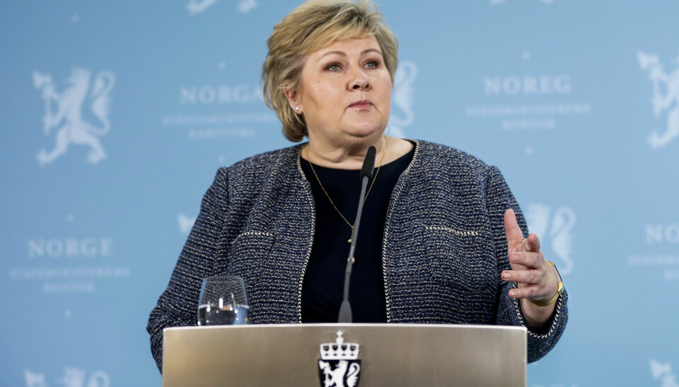 Statsminister Erna Solberg (H) under en pressekonferanse der regjeringen presenterer gjenåpningsplanen for samfunnet etter koronapandemien. Foto: Berit Roald / NTB