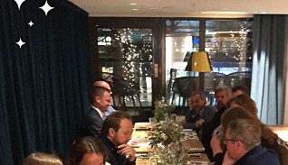Dette jolabordet er siste gong Helge Rong og Marius Skjerve Staulen begge var saman med resten av sine kolleger. Dette jolabordet er siste gong Helge Rong og Marius Skjerve Staulen begge var saman med resten av sine kolleger.