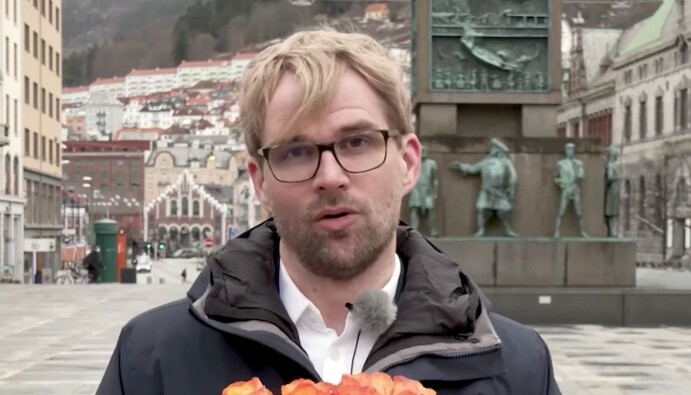Byrådsleder roger valhammer i Bergen takker for prisen. Byrådsleder roger valhammer i Bergen takker for prisen.