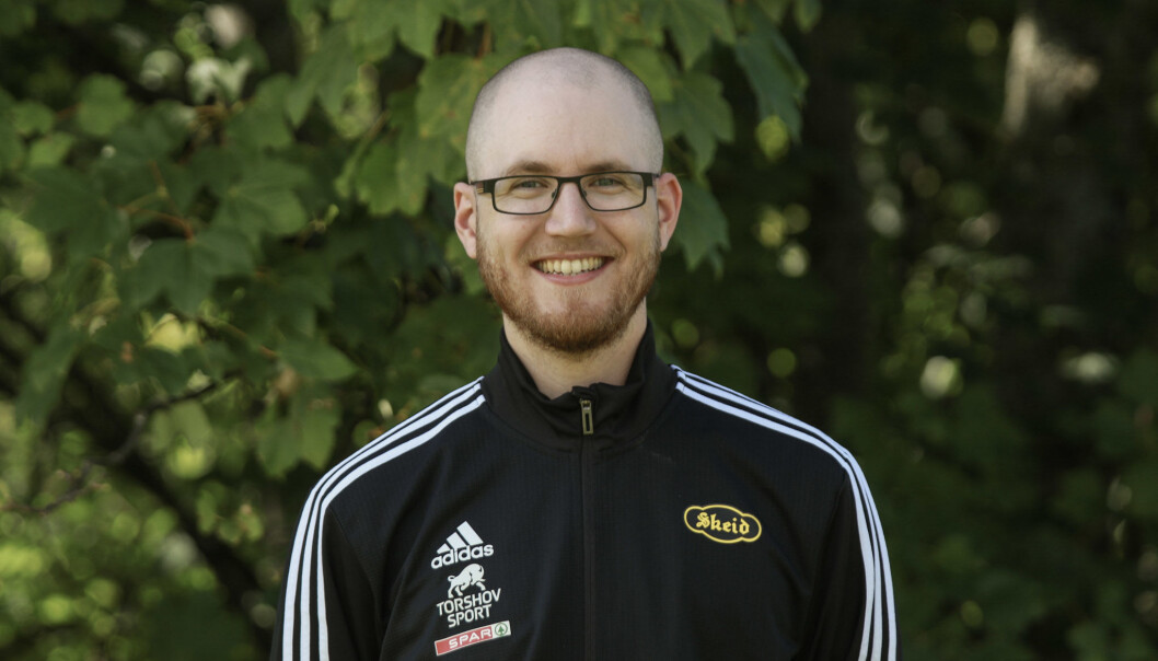 Daniel Holmeide Strand er daglig leder i Skeid og stiller spørsmålstegn ved McDonald's og deres reklamer. Daniel Holmeide Strand er daglig leder i Skeid og stiller spørsmålstegn ved McDonald's og deres reklamer.