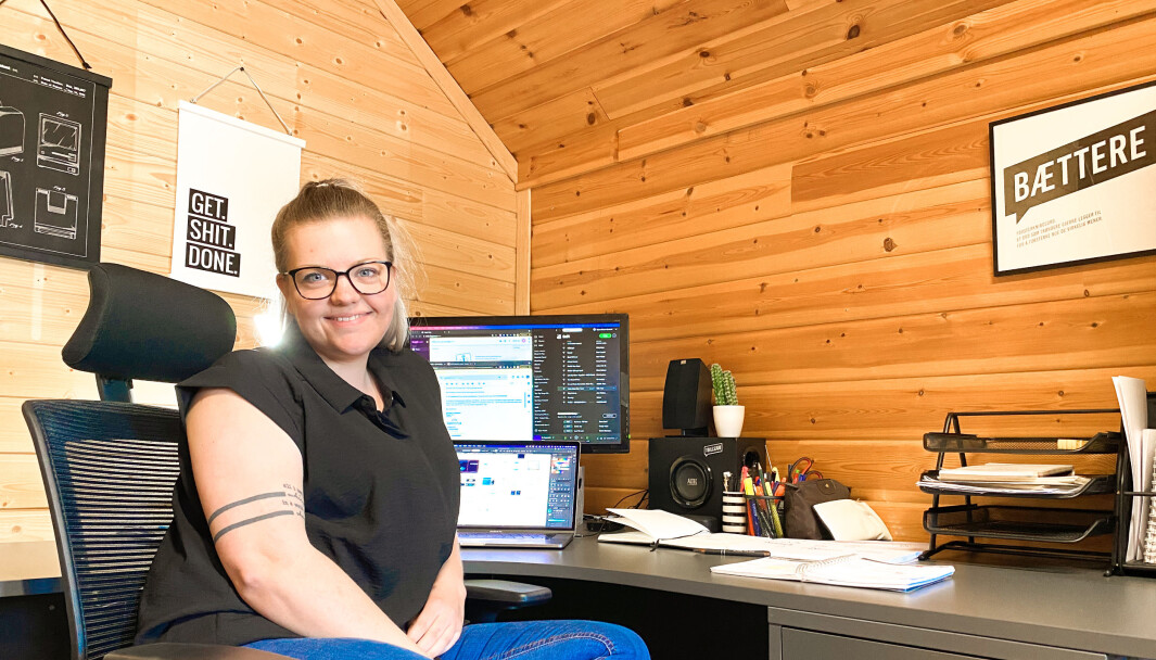 Agnes Beate Hamland startet Døkti Design høsten 2019. Til tross for at hun kommer fra den en liten plass i Ytre-Namdal med et lite marked for grafisk design, har hun mer enn nok å jobbe med i dag. Agnes Beate Hamland startet Døkti Design høsten 2019. Til tross for at hun kommer fra den en liten plass i Ytre-Namdal med et lite marked for grafisk design, har hun mer enn nok å jobbe med i dag.