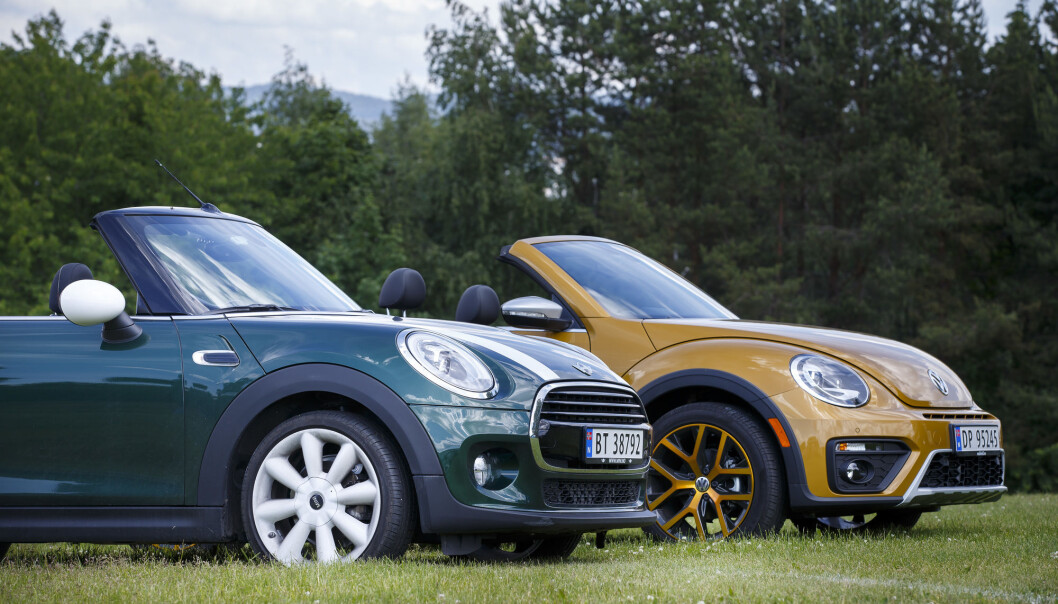 Volkswagen Boble Dune Cabriolet og Mini Cooper Cabriolet. Foto: Heiko Junge / NTB Volkswagen Boble Dune Cabriolet og Mini Cooper Cabriolet. Foto: Heiko Junge / NTB