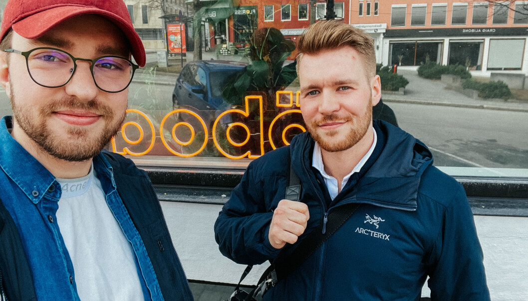 Fredrik Wessel Stenbro fra Sarpsborg og Christian Lindahl Finstad fra Bodø er gutta bak Kontrafei og det nye konseptet bodö. Et konsept som skal gi folket i Bodø og Salten en møteplass for kreativ utfoldelse. Fredrik Wessel Stenbro fra Sarpsborg og Christian Lindahl Finstad fra Bodø er gutta bak Kontrafei og det nye konseptet bodö. Et konsept som skal gi folket i Bodø og Salten en møteplass for kreativ utfoldelse.