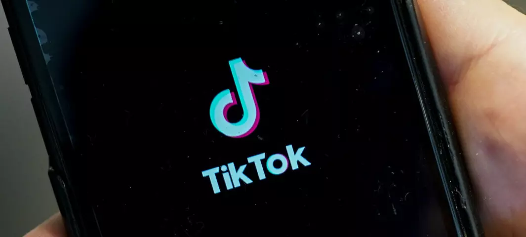 Forskere mener TikTok-videoer gir unge tics