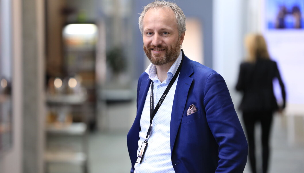 Kjetil Eide har mykje makt over kva som vert formidla ut, i si nye stilling. Kjetil Eide har mykje makt over kva som vert formidla ut, i si nye stilling.