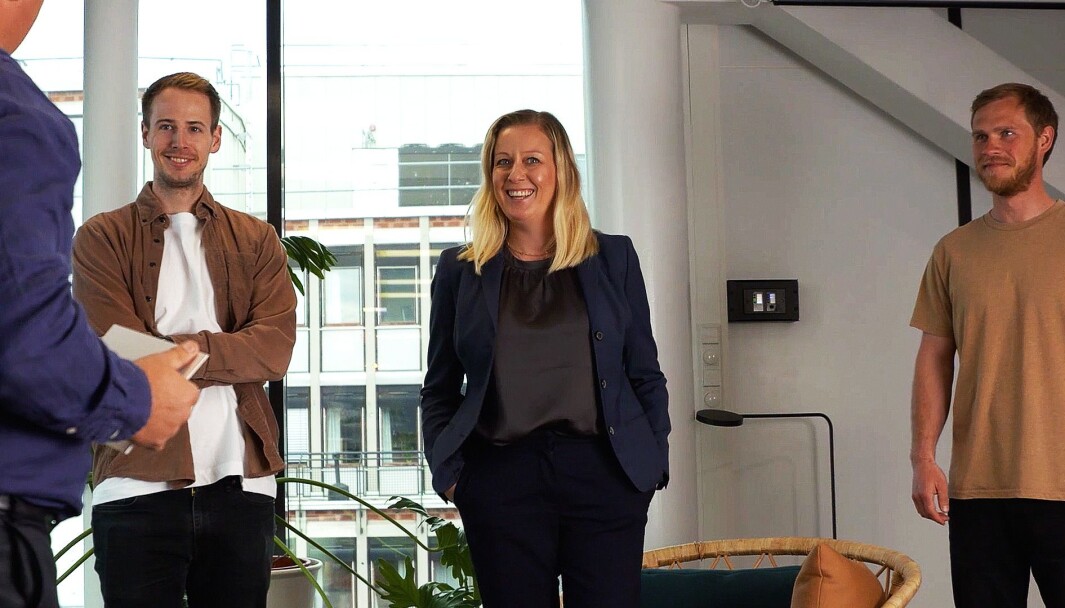 Det var McDonald’s «stjel våre ansatte» som stakk av med gullet i kategorien åpen klasse. Her er Thomas Eltvik fra NordDDB, og senior marketing manager, Mari Husby, i McDonalds Norge. Det var McDonald’s «stjel våre ansatte» som stakk av med gullet i kategorien åpen klasse. Her er Thomas Eltvik fra NordDDB, og senior marketing manager, Mari Husby, i McDonalds Norge.