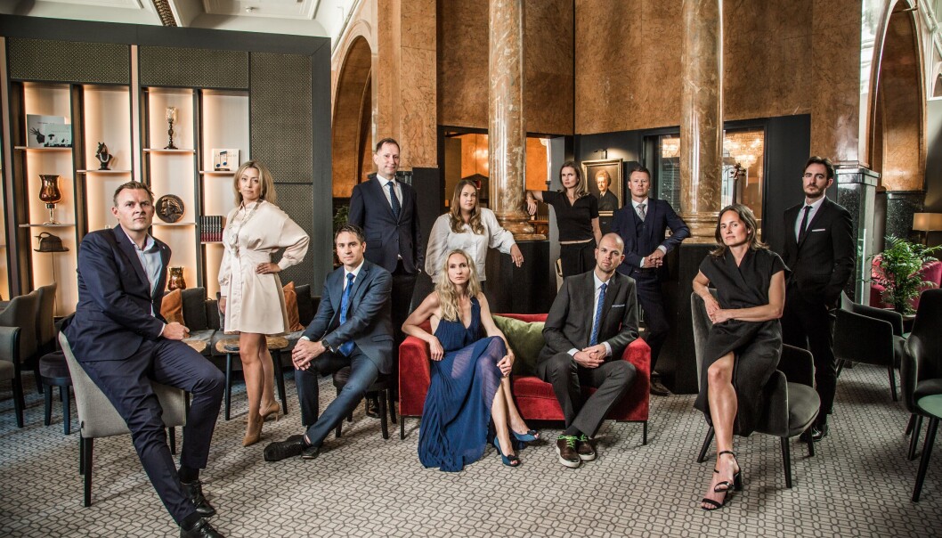 Fra venstre: Kim Kristoffersen (Bergen Live), styreleder Silje Ulla-Zahl (Frydenbø Group), Raymond Pettersen (Knowit Experience), markedssjef Hans Martin Opsal, Stina Kildedal-Johannessen (Hansa Borg Bryggerier), daglig leder Mariell Sæternes, Monica Sandvik (SK Brann), Petter Johnsen (Labs), Christopher Nordgreen Dahl (Schibsted), nestleder Marita Askeland (Anleggsgartnermester Askeland) og Thomas Dahl Birkeland (Reklamekollektivet). Fra venstre: Kim Kristoffersen (Bergen Live), styreleder Silje Ulla-Zahl (Frydenbø Group), Raymond Pettersen (Knowit Experience), markedssjef Hans Martin Opsal, Stina Kildedal-Johannessen (Hansa Borg Bryggerier), daglig leder Mariell Sæternes, Monica Sandvik (SK Brann), Petter Johnsen (Labs), Christopher Nordgreen Dahl (Schibsted), nestleder Marita Askeland (Anleggsgartnermester Askeland) og Thomas Dahl Birkeland (Reklamekollektivet).