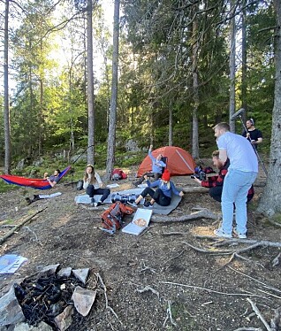 Vennegjengen i opptak på Nesodden. Vennegjengen i opptak på Nesodden.