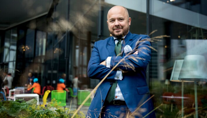 Christian Kamhaug, Senior kommunikasjonsrådgiver - digitale kanaler og bærekraft i Norconsult, er negativ til at så mange får innvilget hemmelighold når de søker på jobber. Christian Kamhaug, Senior kommunikasjonsrådgiver - digitale kanaler og bærekraft i Norconsult, er negativ til at så mange får innvilget hemmelighold når de søker på jobber.