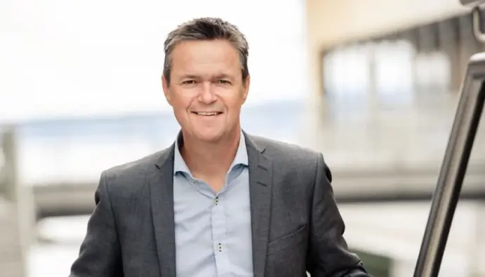 Roger Sandum er partner i Corporate Communications. I disse dager er han også utlånt til Ullensaker kommune i Viken som deres pressekontakt når det gjelder spørsmål rundt teststasjoner og karantenehotell. Roger Sandum er partner i Corporate Communications. I disse dager er han også utlånt til Ullensaker kommune i Viken som deres pressekontakt når det gjelder spørsmål rundt teststasjoner og karantenehotell.