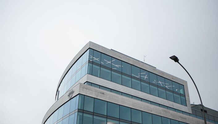 Omega Media flyttet inn i nye lokaler på Skøyen i januar i år. – Lokalene er designet av og tilpasset Omega Media, med takterrasse, masse møterom, vinskap og selvfølgelig arkademaskin, forteller byråleder Andersen. Omega Media flyttet inn i nye lokaler på Skøyen i januar i år. – Lokalene er designet av og tilpasset Omega Media, med takterrasse, masse møterom, vinskap og selvfølgelig arkademaskin, forteller byråleder Andersen.