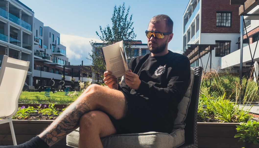 – Dessverre er det kanskje ofte musikk som man helst ikke hører på som er det som gir deg den ultimate sommerfølelsen. – Dessverre er det kanskje ofte musikk som man helst ikke hører på som er det som gir deg den ultimate sommerfølelsen.