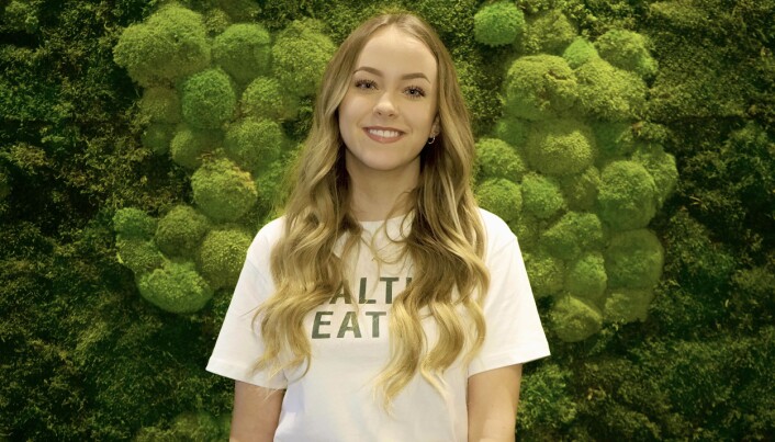 Markedssjef Anniken Veland Sætre i Healthy EATS. Hun har jobbet i selskapet siden november 2019 - rett før deres første foodwall ble satt ut på Bergen Storsenter. Markedssjef Anniken Veland Sætre i Healthy EATS. Hun har jobbet i selskapet siden november 2019 - rett før deres første foodwall ble satt ut på Bergen Storsenter.