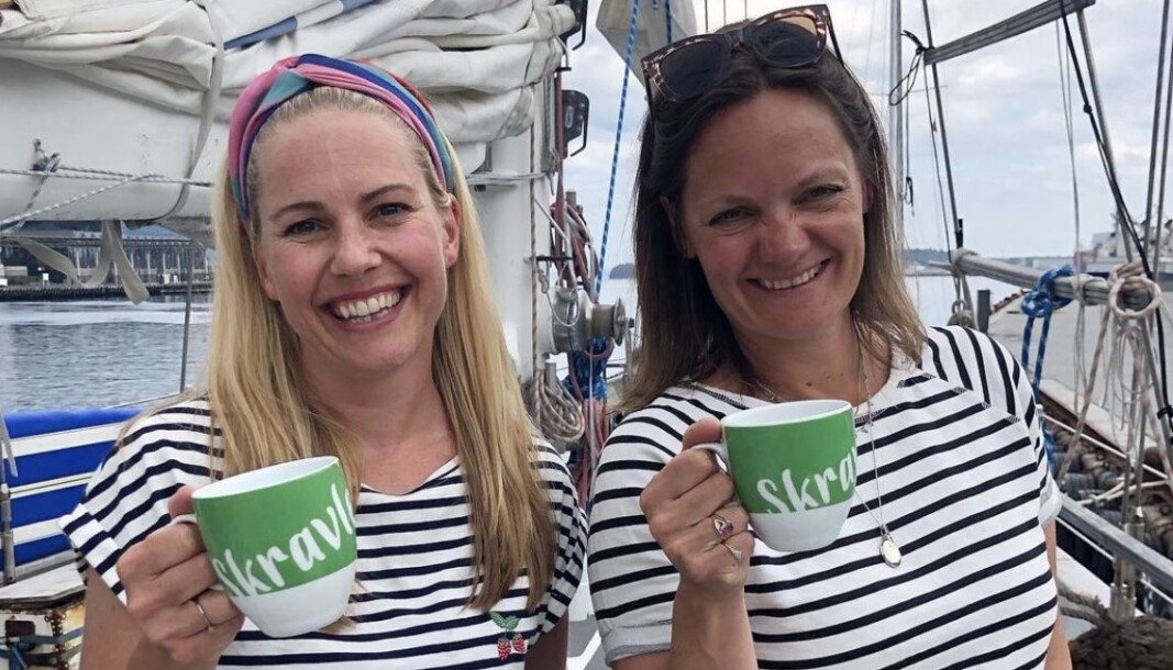 Konseptet Skravlekopp skal oppfordre folk til å snakke sammen og inkludere hverandre i hverdagslige aktiviteter. Bak konseptet står Venke Knutson og Ingrid Remvik Leirvik. Konseptet Skravlekopp skal oppfordre folk til å snakke sammen og inkludere hverandre i hverdagslige aktiviteter. Bak konseptet står Venke Knutson og Ingrid Remvik Leirvik.