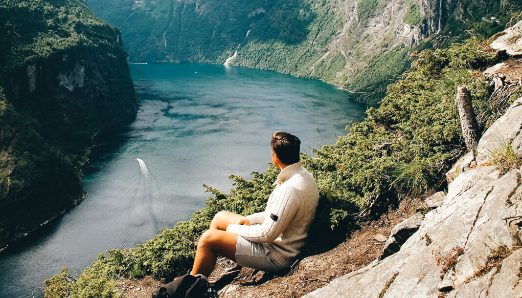 Mads Nordsveen har muligheten til å gjøre et spesifikt naturområde populært over natten med den populære Instagramkontoen sin. – Jeg får så og si bare positive tilbakemeldinger. Lokalbefolkningen er som regel alltid glad for økt eksponering og turisme. Mads Nordsveen har muligheten til å gjøre et spesifikt naturområde populært over natten med den populære Instagramkontoen sin. – Jeg får så og si bare positive tilbakemeldinger. Lokalbefolkningen er som regel alltid glad for økt eksponering og turisme.