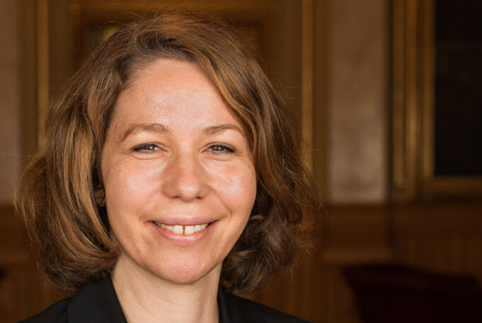 – Skal vi nå ut til de unge må vi tørre å være uhøytidlige samtidig som vi er relevante og tilfører kunnskap, sier Mona Mortensen Krane. – Skal vi nå ut til de unge må vi tørre å være uhøytidlige samtidig som vi er relevante og tilfører kunnskap, sier Mona Mortensen Krane.