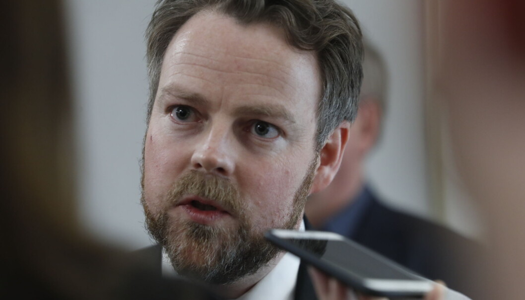Nåværende arbeids- og sosialminister,. Torbjørn Røe Isaksen (H). Hvem som blir hans nye arvtager, ettersom ny regjering skal på plass, er ennå ikke sikkert. Nåværende arbeids- og sosialminister,. Torbjørn Røe Isaksen (H). Hvem som blir hans nye arvtager, ettersom ny regjering skal på plass, er ennå ikke sikkert.