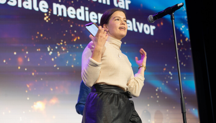 Her tar SoMe-gruppa ved UiO i mot pris for «årets strategi». Her tar SoMe-gruppa ved UiO i mot pris for «årets strategi».