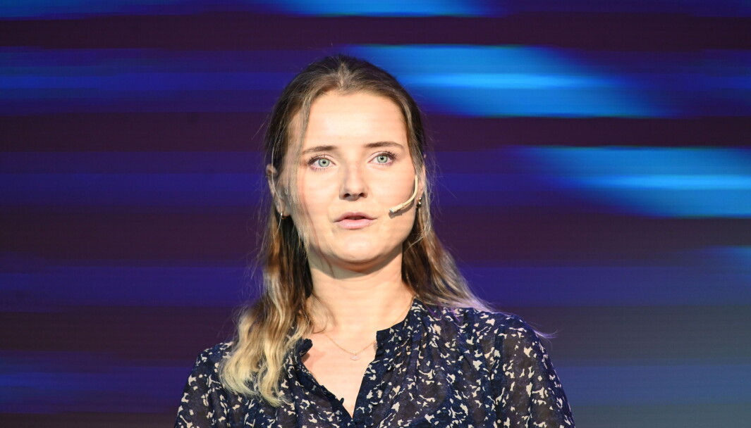 Nora Fikse er utdannet grafisk designer, og jobber nå med å lage GIF-er for ulike merkevarer. Her under Social Media Awards 2021. Nora Fikse er utdannet grafisk designer, og jobber nå med å lage GIF-er for ulike merkevarer. Her under Social Media Awards 2021.