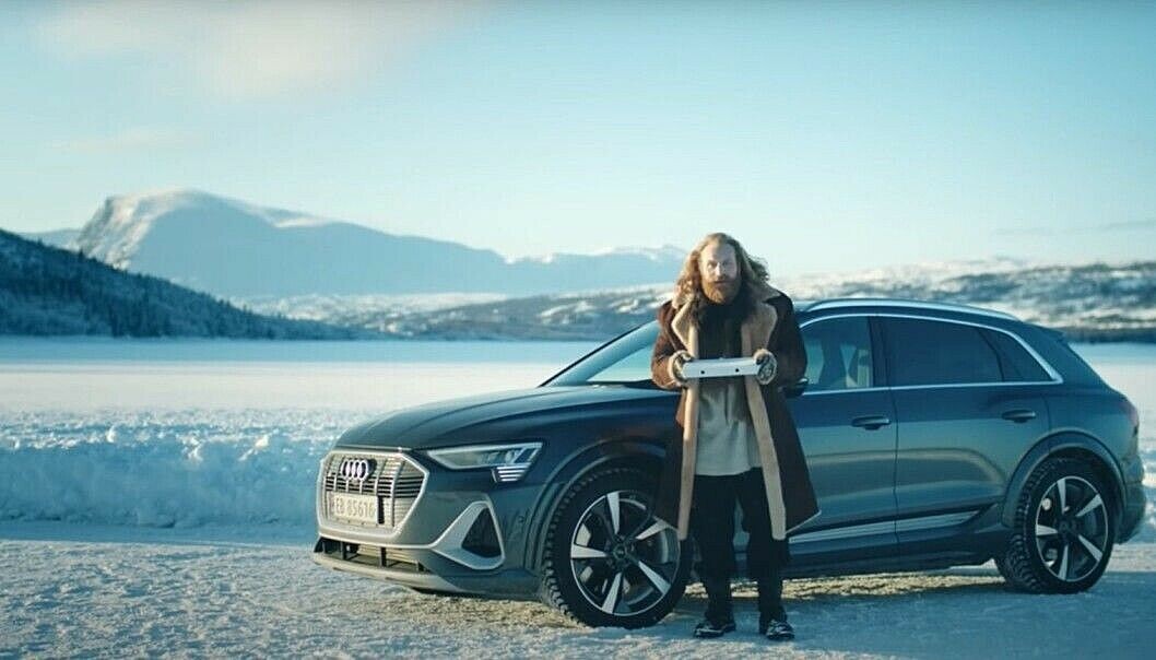 Kristoffer Hivju og Audi sikret seg nok en gang medaljer i en internasjonal konkurranse. Kristoffer Hivju og Audi sikret seg nok en gang medaljer i en internasjonal konkurranse.