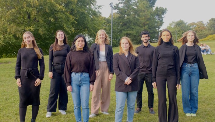 Oslo-laget. Fra venstre: Martine Tennholm, Matilde Fagerland, Jenny Tran, Anne Marie Sjøholt, Nora Farstadvoll, Arman Ghodreti, Suzanne Bettum og Lina Stenlund. Oslo-laget. Fra venstre: Martine Tennholm, Matilde Fagerland, Jenny Tran, Anne Marie Sjøholt, Nora Farstadvoll, Arman Ghodreti, Suzanne Bettum og Lina Stenlund.