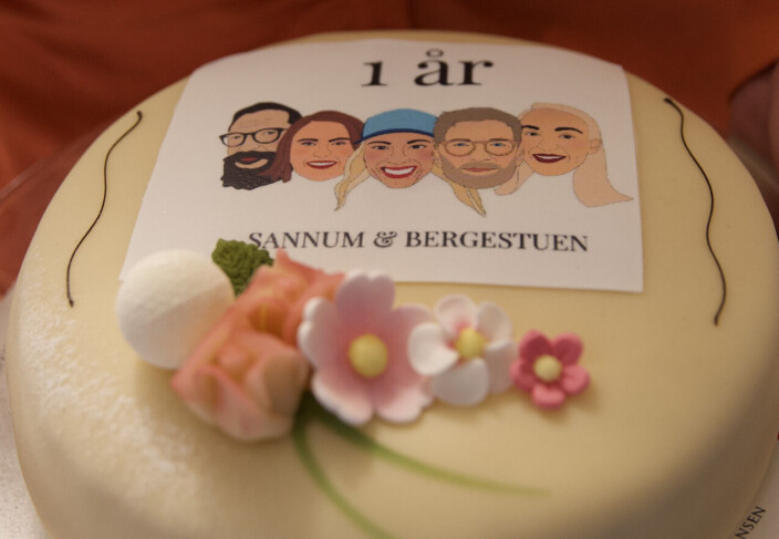 Bursdagskake illustrert av Frida Marie Grande, som står bak Instagram-kontoen frida.tegner. Bursdagskake illustrert av Frida Marie Grande, som står bak Instagram-kontoen frida.tegner.
