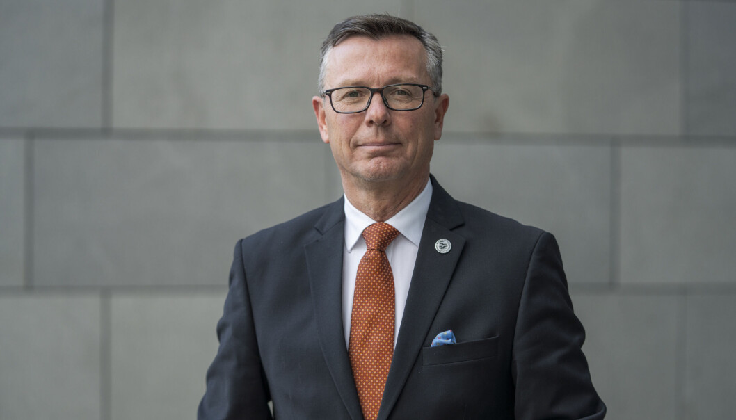 Dag Rune Olsen er rektor ved UiT Norges arktiske universitet. Nylig ble institusjonen utsatt for et dataangrep, noe som første til at alle studenter og ansatte er tvunget til å bytte passord. Dag Rune Olsen er rektor ved UiT Norges arktiske universitet. Nylig ble institusjonen utsatt for et dataangrep, noe som første til at alle studenter og ansatte er tvunget til å bytte passord.
