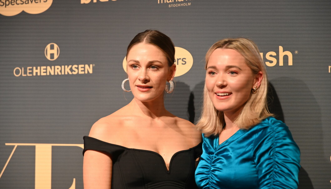 Jenny Skavlan og kollega Ingrid Bergtun på Vixen Awards. Skavlan vant i kategorien årets influencer mote.