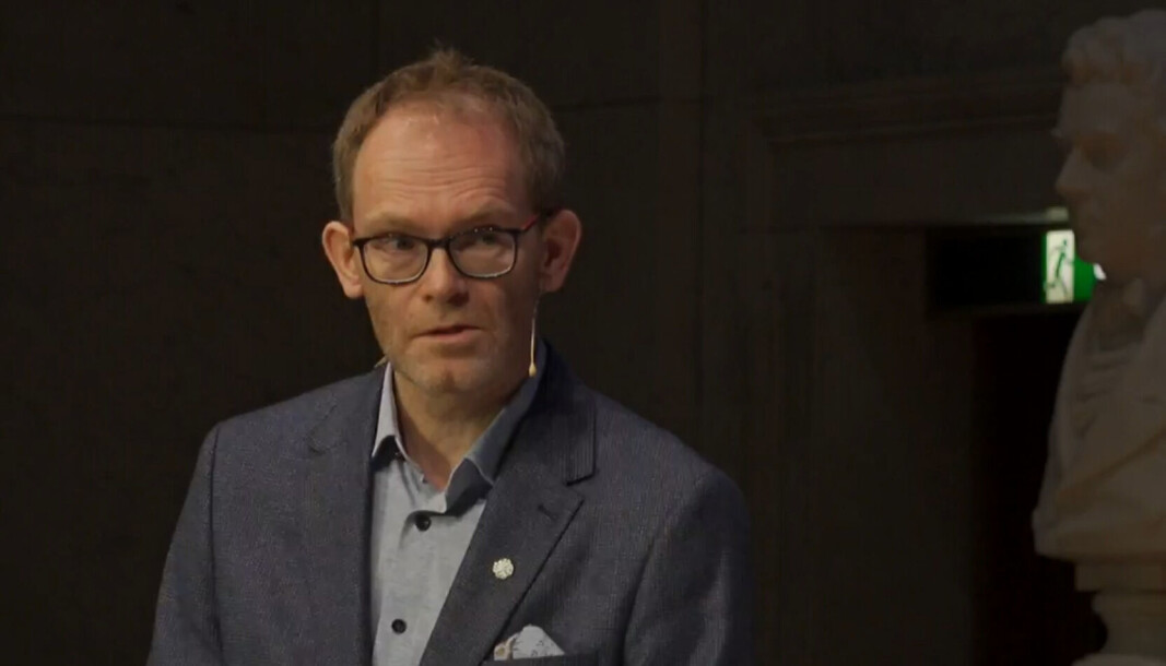 Statssekretær Oddmund Løkensgard Hoel, Kunnskapsdepartementet, vil at norske forskere skal begynne å kommunisere mer. Statssekretær Oddmund Løkensgard Hoel, Kunnskapsdepartementet, vil at norske forskere skal begynne å kommunisere mer.