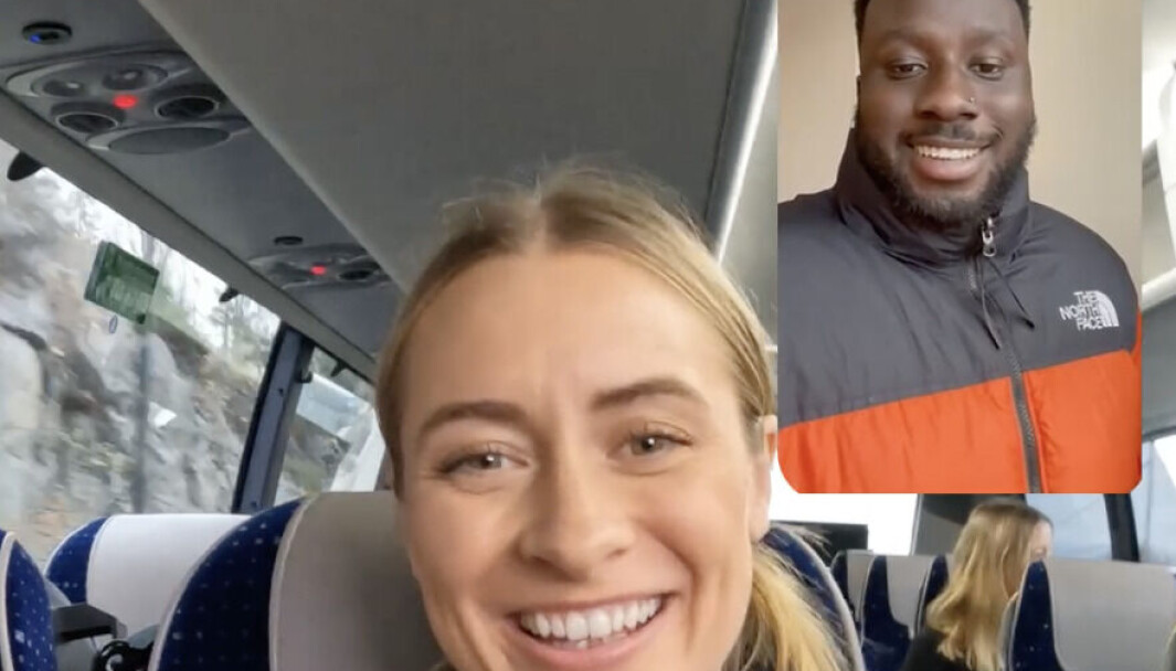 Filmene er filmet i selfie-modus for å passe best mulig inn i det miljøet de skal brukes i. Filmene er filmet i selfie-modus for å passe best mulig inn i det miljøet de skal brukes i.
