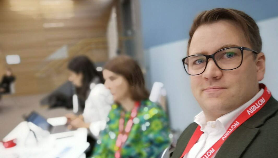 – Det er mye nytt å sette seg inn i, og jeg kjenner jo på at kommunikasjonsavdelingen forvalter et veldig stort ansvar i Equinor, som er i en bransje hvor tillit og omdømme er så viktig for kjernevirksomheten. – Det er mye nytt å sette seg inn i, og jeg kjenner jo på at kommunikasjonsavdelingen forvalter et veldig stort ansvar i Equinor, som er i en bransje hvor tillit og omdømme er så viktig for kjernevirksomheten.