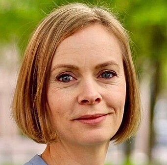 – Det er veldig lett å utgi seg for å være noen man ikke er via SMS. Jeg kan enkelt gå inn på en nettside der jeg selv bestemmer hvem som skal stå oppført i avsenderfeltet, sier Anne Siri Koksud Bekkelund i Teknologirådet. – Det er veldig lett å utgi seg for å være noen man ikke er via SMS. Jeg kan enkelt gå inn på en nettside der jeg selv bestemmer hvem som skal stå oppført i avsenderfeltet, sier Anne Siri Koksud Bekkelund i Teknologirådet.