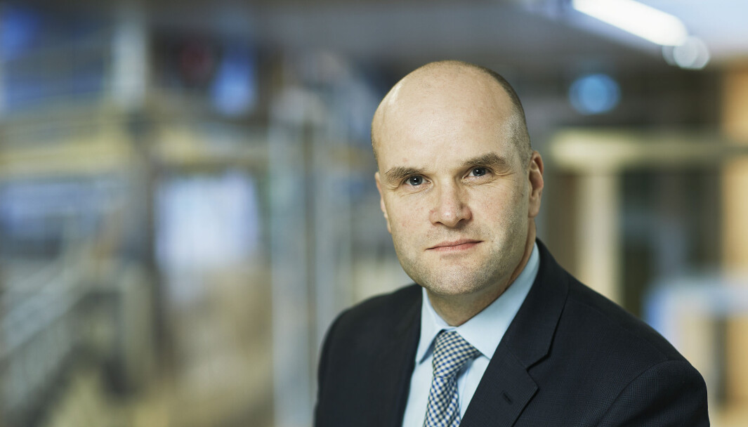 – Vi erfarer at ulikheter utfyller hverandre, og bidrar godt i et internasjonalt arbeidsmiljø og kommunikasjonsteam, sier informasjonsdirektøren i Hydro. – Vi erfarer at ulikheter utfyller hverandre, og bidrar godt i et internasjonalt arbeidsmiljø og kommunikasjonsteam, sier informasjonsdirektøren i Hydro.