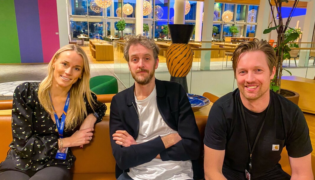 Tore Løchstøer Hauge ( i midten) er ansatt som senior kommunikatør i Nordeas markeds- og kommunikasjonsavdeling. Her sammen med innholdssjef Henrik Arneberg og Cecilie Svegaarden Thune, Head of banking marketing & Communication Tore Løchstøer Hauge ( i midten) er ansatt som senior kommunikatør i Nordeas markeds- og kommunikasjonsavdeling. Her sammen med innholdssjef Henrik Arneberg og Cecilie Svegaarden Thune, Head of banking marketing & Communication