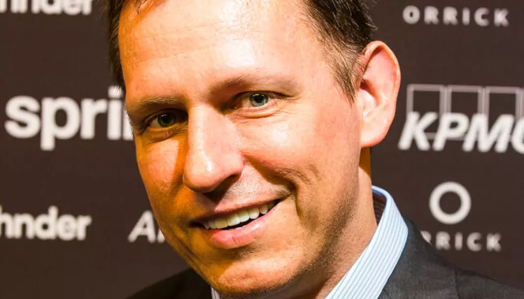 Thiel var Facebooks første investor utenfra, og har tjent hundrevis av millioner dollar på selskapet.