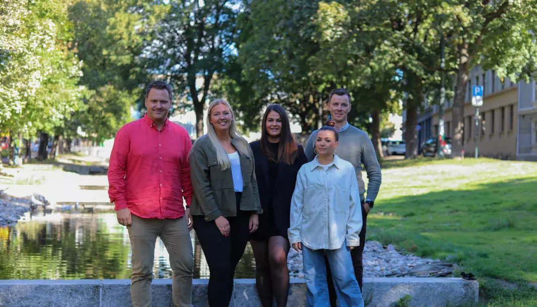 F.v. Byråleder Tommy Stiansen, prosjektlederne Heidi Audne, Maria Gammelsæter og Sara Morling, og teamleder Joachim Breen.
