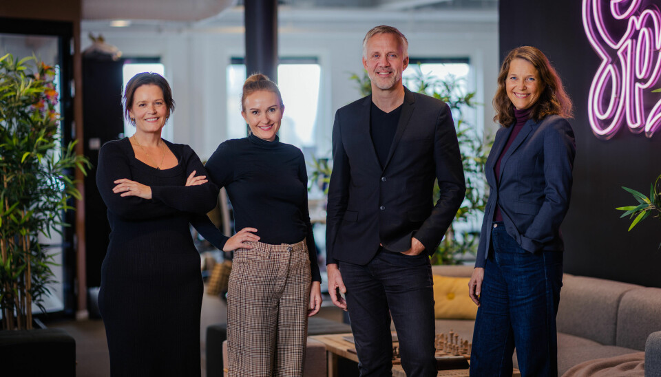 De tre norske partnerne i PPP Siv Tonje Solfjeld, Aisha Furuberg Landsverk og Marte Ramborg sammen med konsernsjef Anders Ribba.