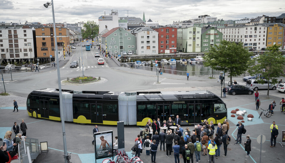 Daværende Venstre-leder Trine Skei Grande undertegnet i 2019 en ny byvekstavtale ved Trondheim sentralstasjon, for Trondheims-området. Avtalen innebærer milliarder i bomutgifter for bilistene.