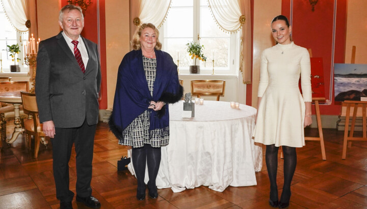 Eldste dommer i Høyesterett Jens Edvin A. Skoghøy fotografert sammen med høyesterettsjustitiarius Toril Marie Øie. og prinsesse Ingrid Alexandra