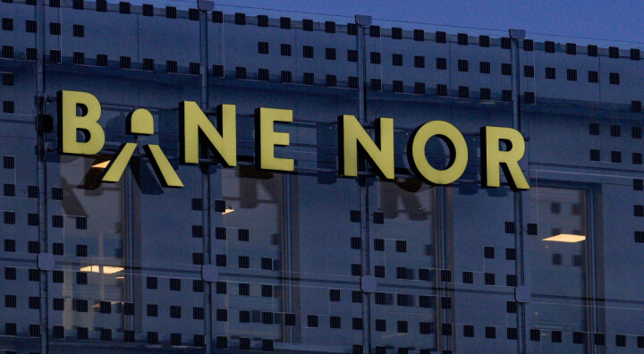Bane Nor har 44 ansatte i kommunikasjonsavdelingen, likevel brukte de en million kroner på å leie inn kommunikasjonskonsulenter på tre måneder.