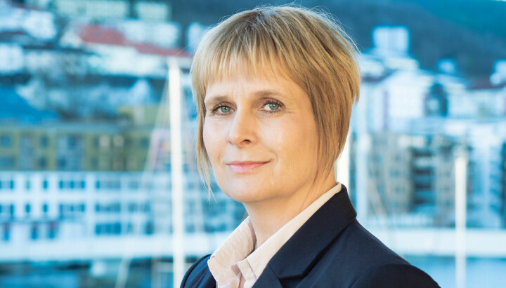Lerøy og leder for kommunikasjon og samfunnskontakt, Aina Valland, henter inn tre nye kollger til avdelingen kommunikasjon og samfunnskontakt.