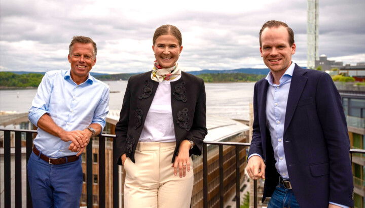 Markeds- og kommunikasjonsdirektør Lars N. Sæthre (til venstre) har ansatt Silje  Bjerknes Løken som markedssjef og Kristian Ralger som kommunikasjonssjef i Handelsbanken Norge.